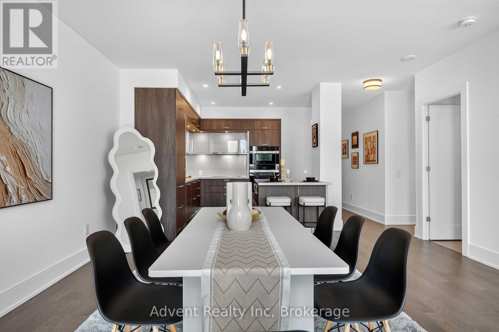 #518 30 INN ON THE PARK DRIVE - 20