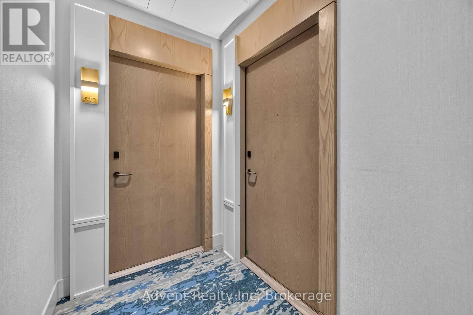 #518 30 INN ON THE PARK DRIVE - 3