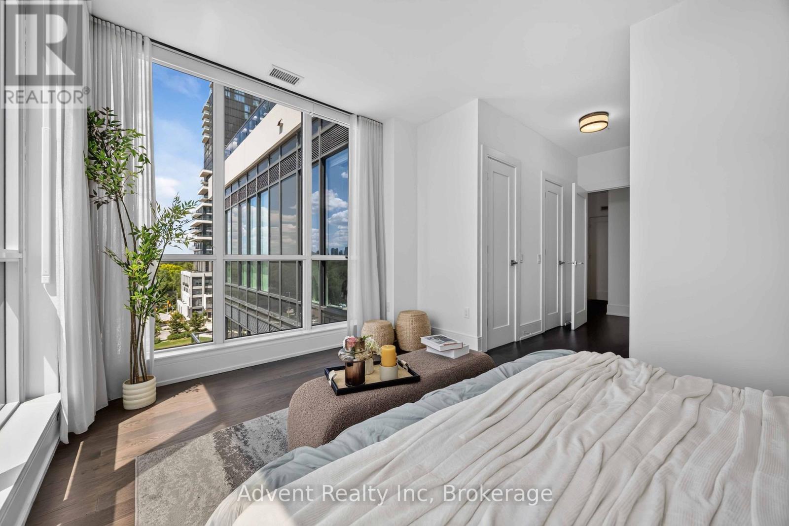 #518 30 INN ON THE PARK DRIVE - 38
