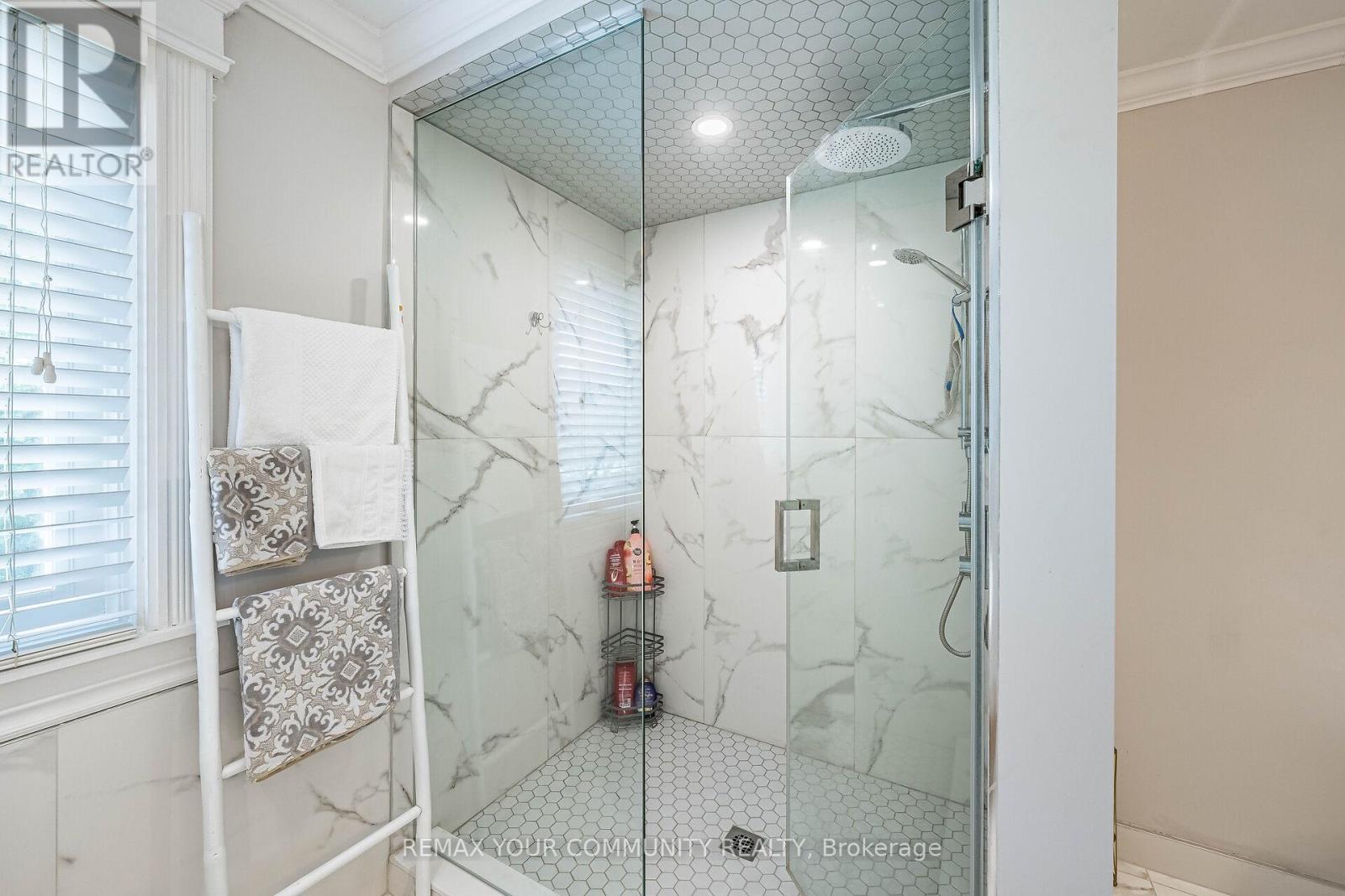 16 VALLEYVIEW ROAD - 24