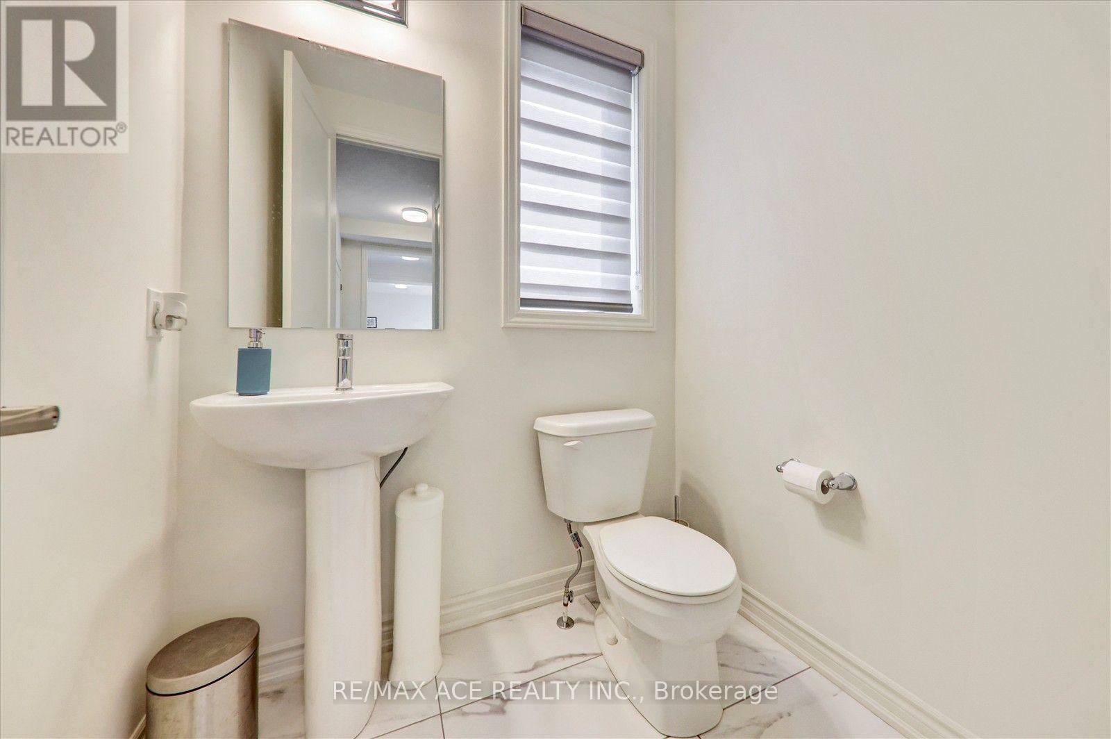 4 EMERALD GROVE - 22