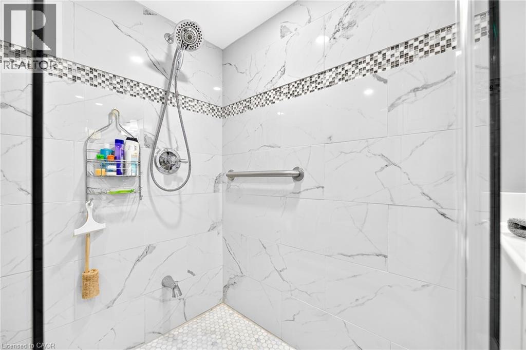 #205 20 JOHN Street - 31