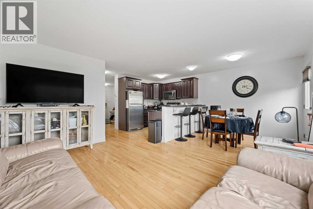 #7, 1511 47C Avenue - 8