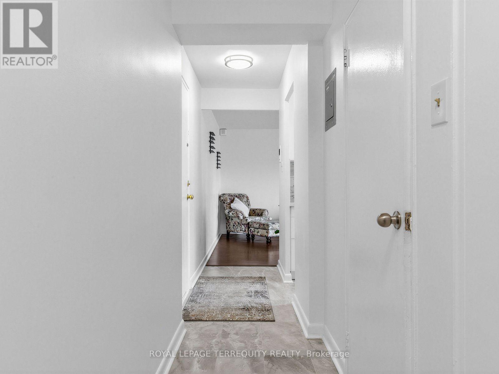 #404 8 KINGSBRIDGE COURT - 15