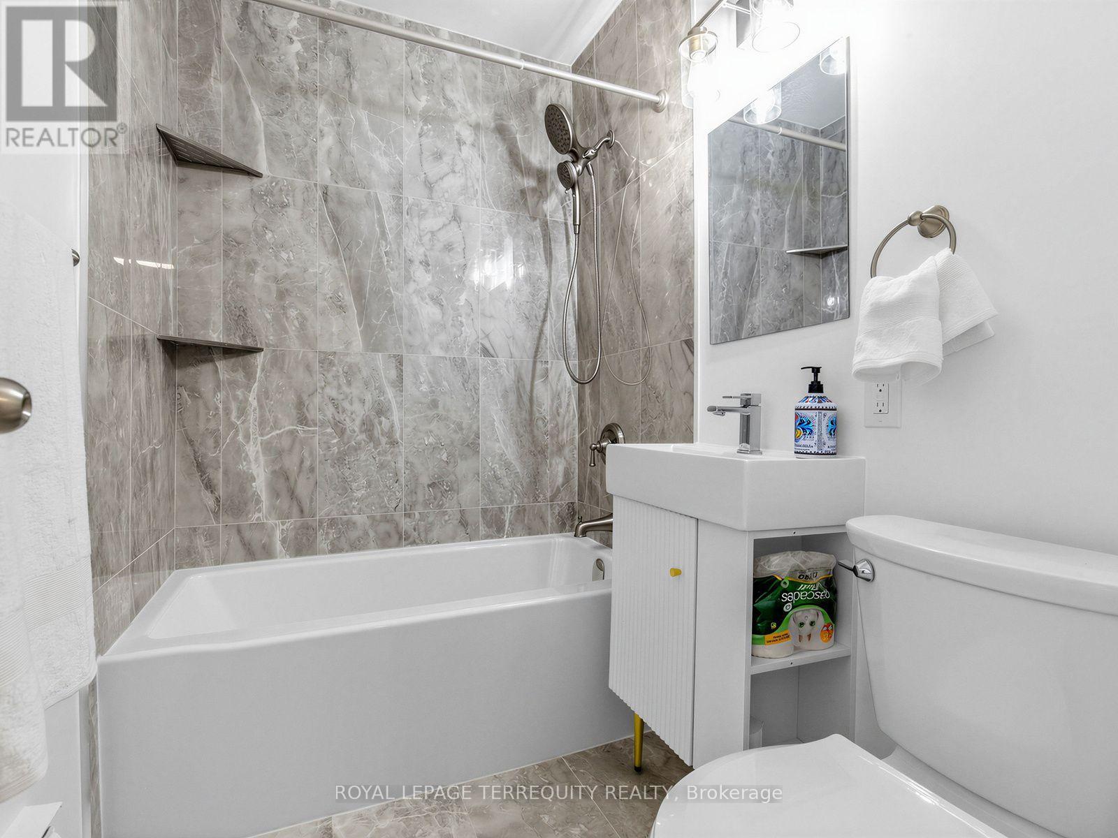 #404 8 KINGSBRIDGE COURT - 20