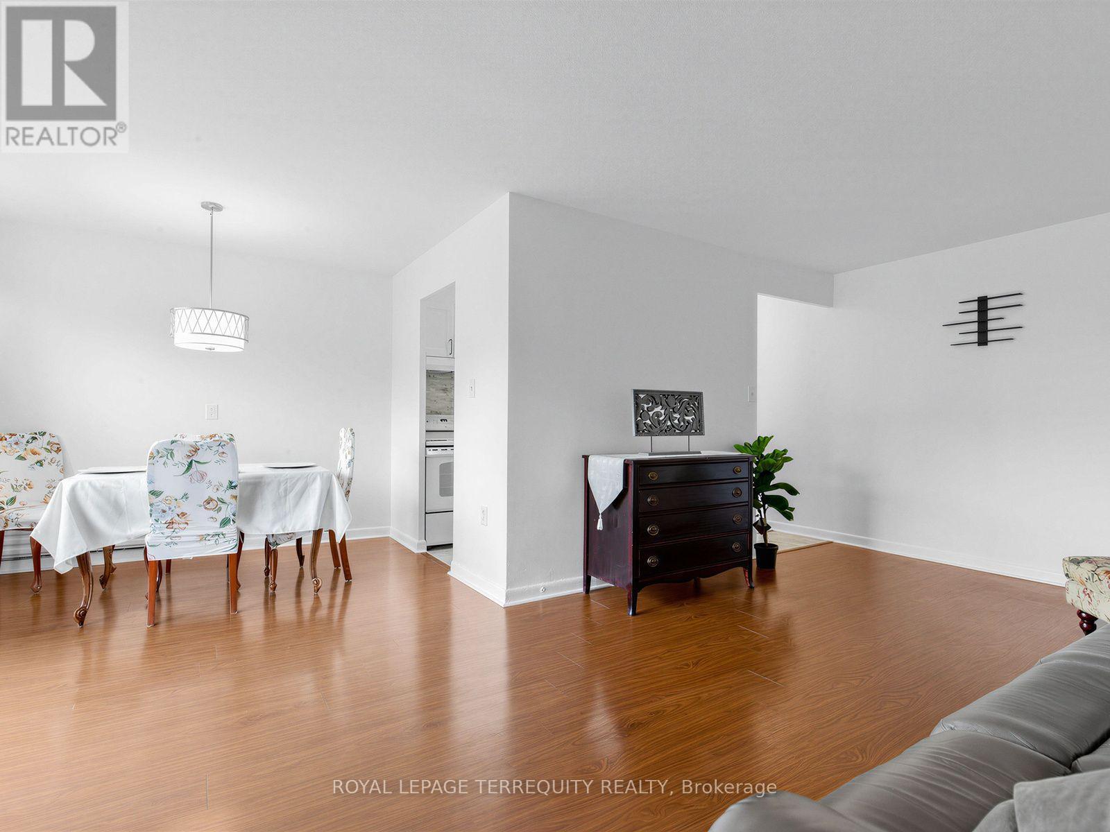#404 8 KINGSBRIDGE COURT - Image 4