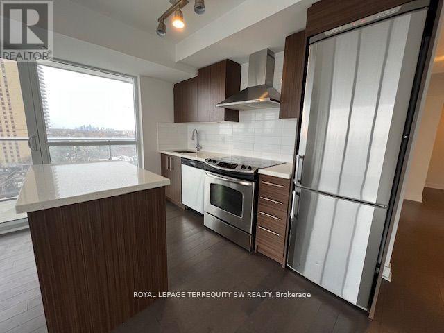 #902 58 ORCHARD VIEW BOULEVARD - 5