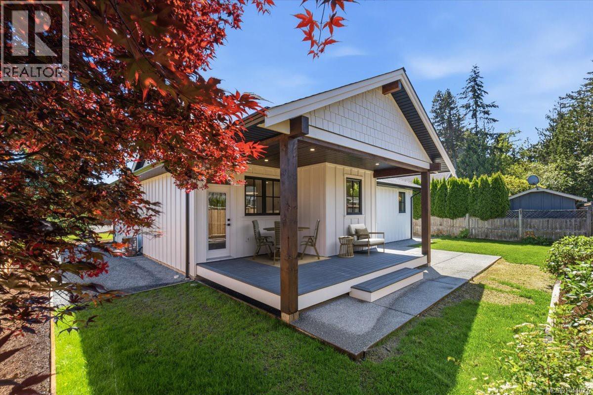 846 Woodside Cres - 2