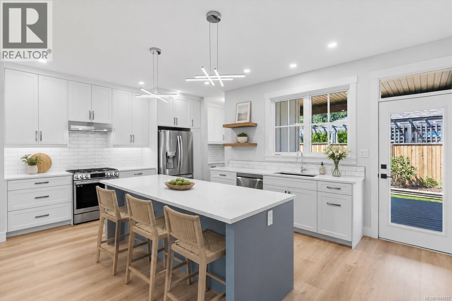 846 Woodside Cres - 3