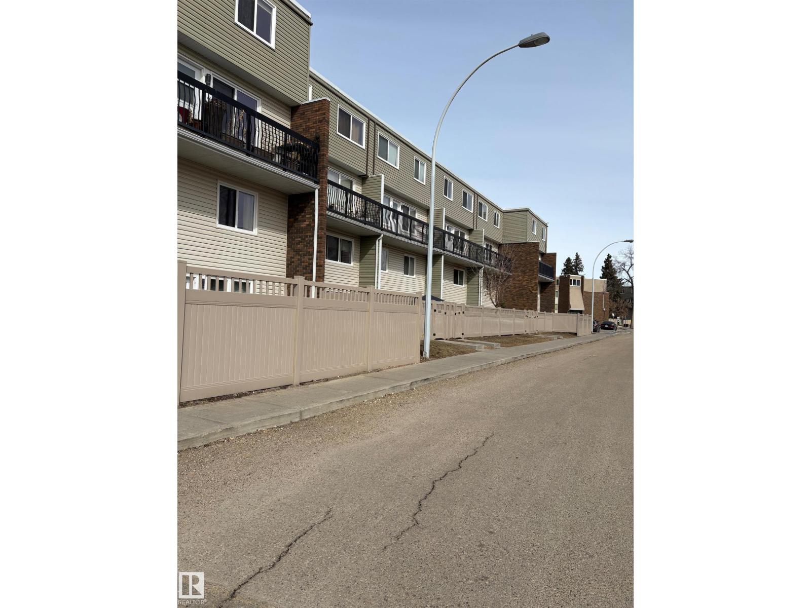 #108 7805 159 ST NW, Patricia Heights, Edmonton photo 3