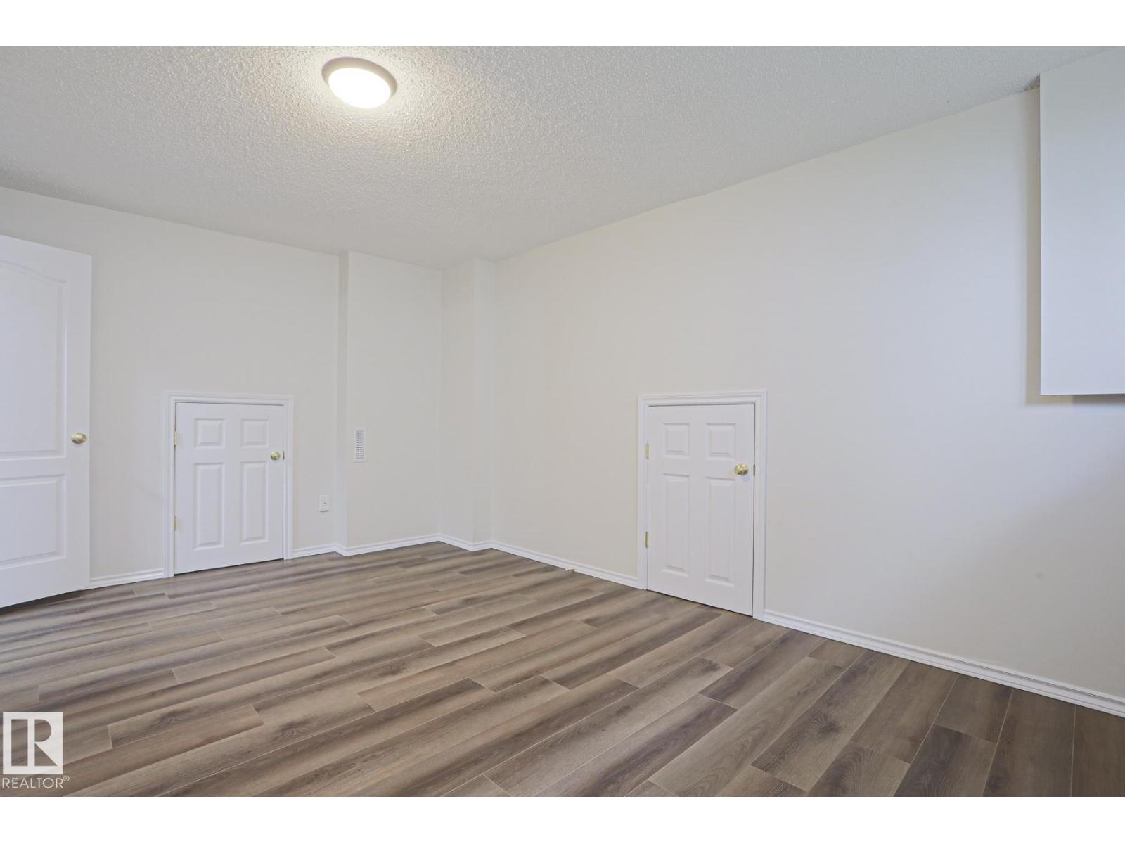 1028 James CR NW, Jackson Heights, Edmonton photo 3