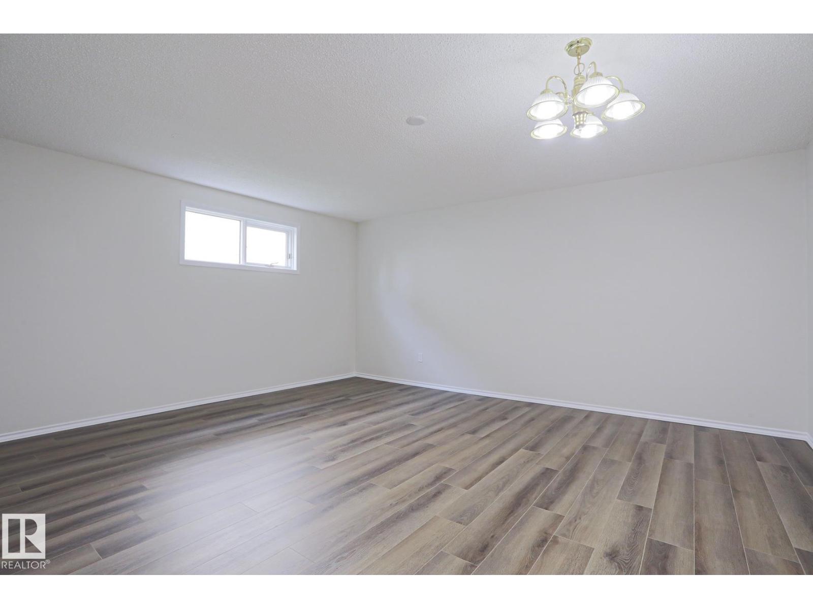 1028 James CR NW - 6