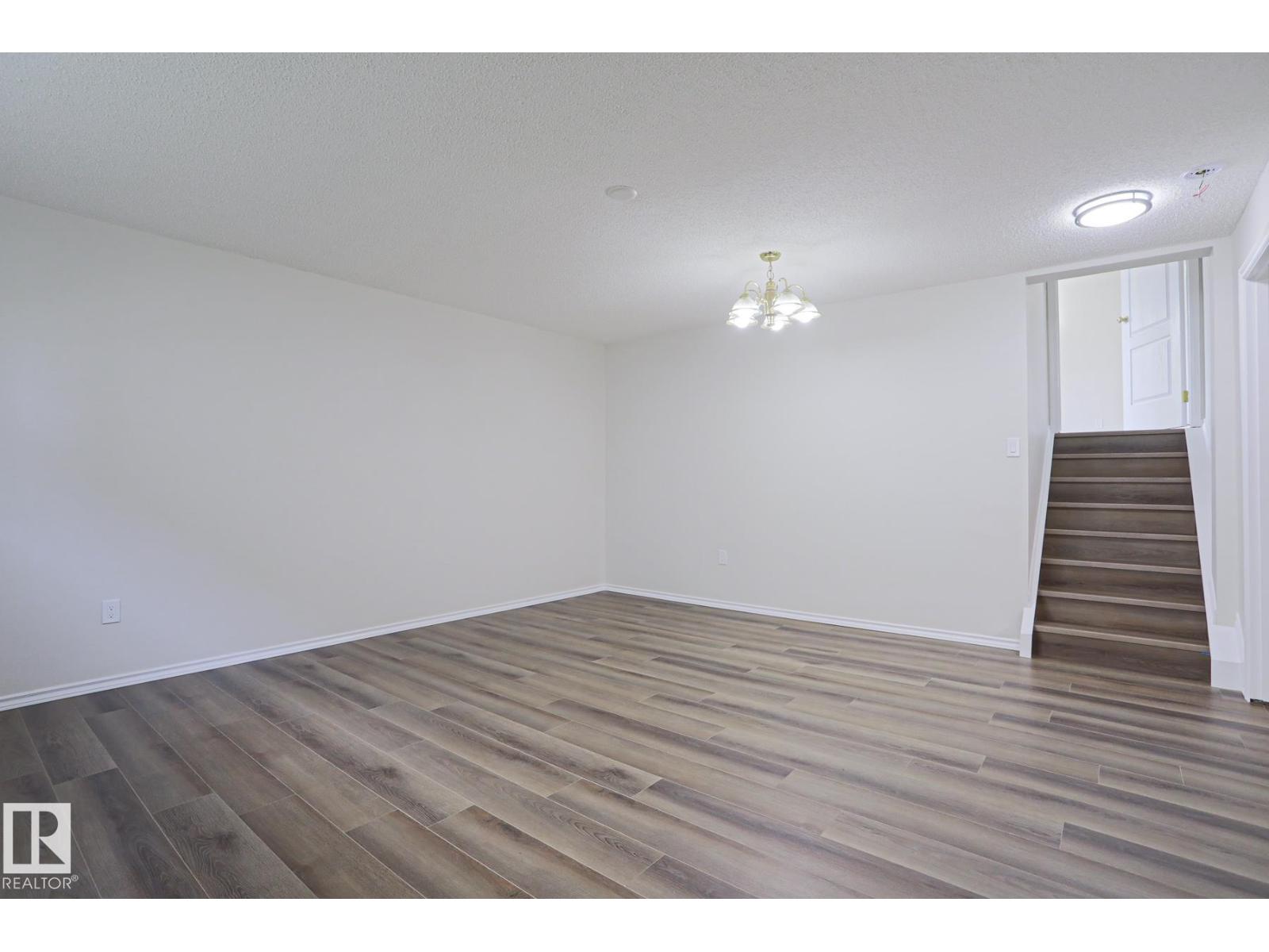1028 James CR NW - 9