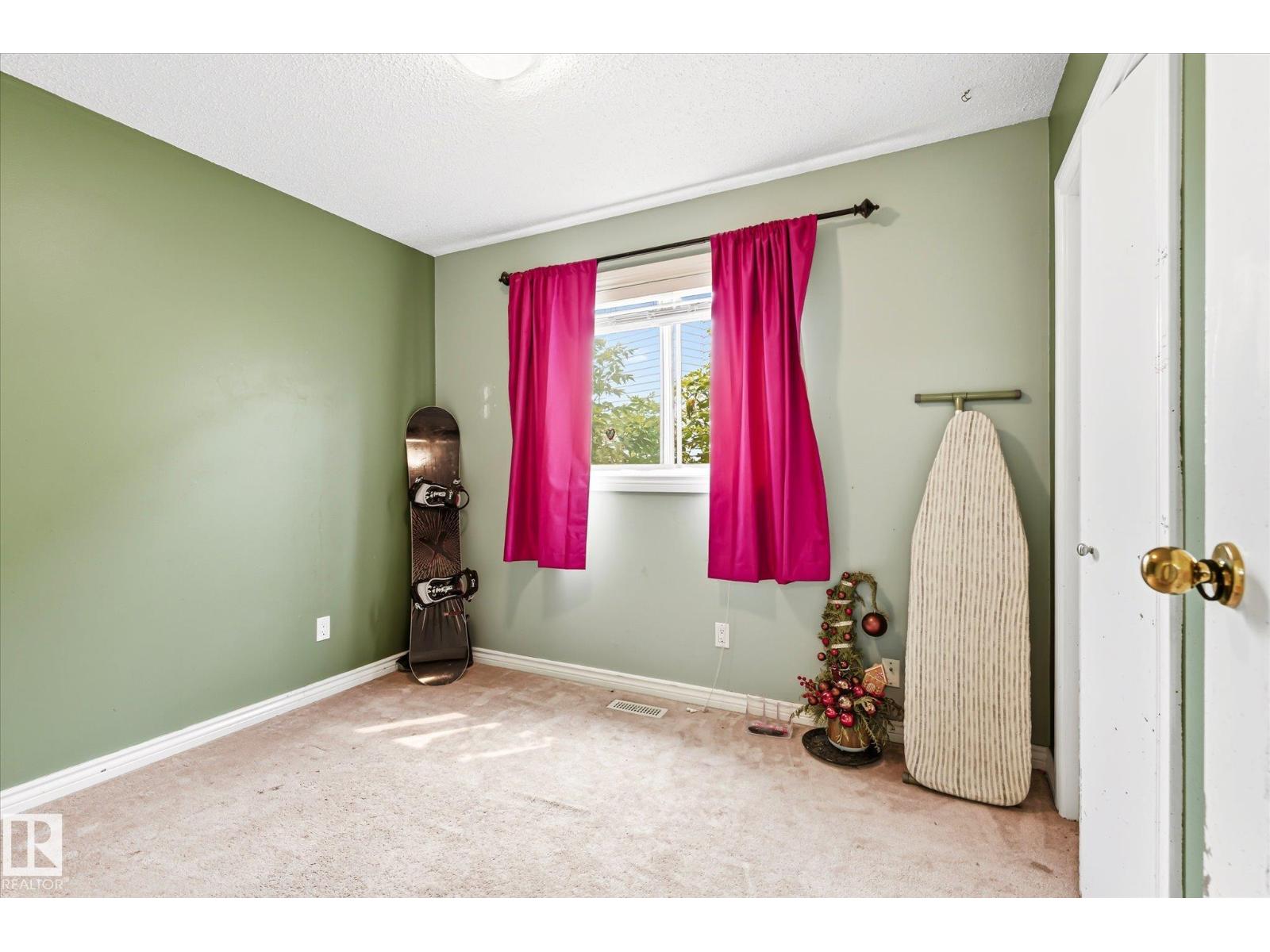 12435 46 ST NW - 18