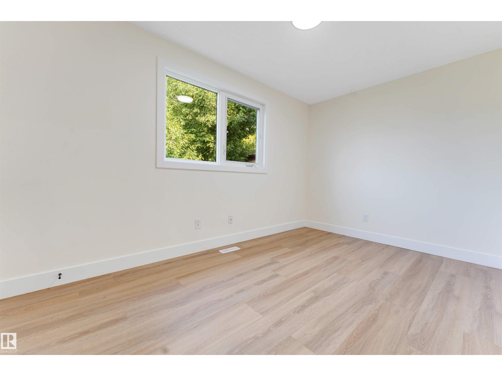 131 GARLAND CR - 20