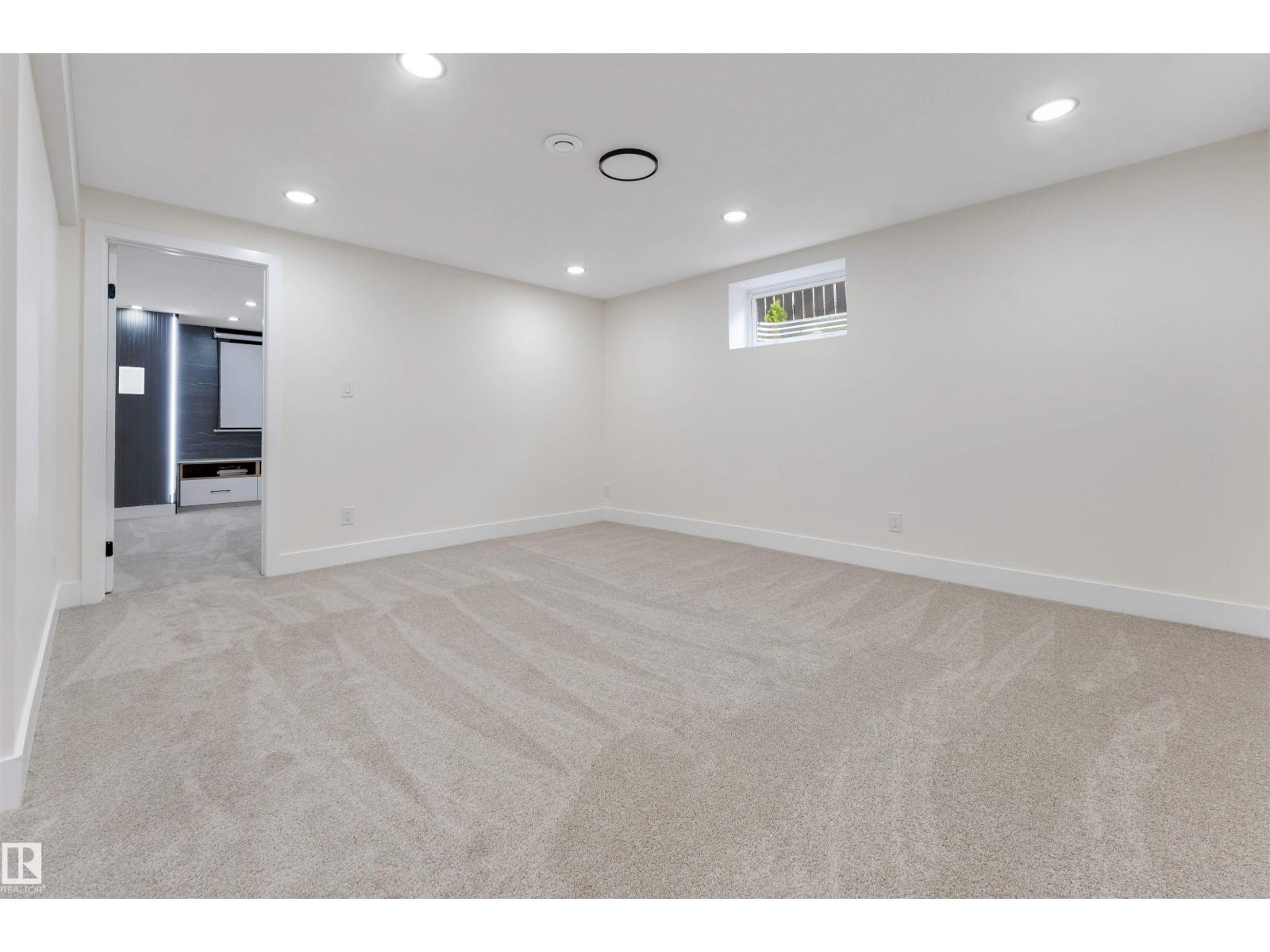 131 GARLAND CR - 28