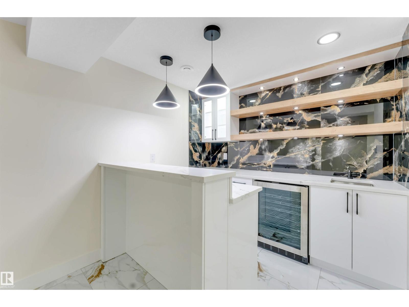 131 GARLAND CR - Image 30