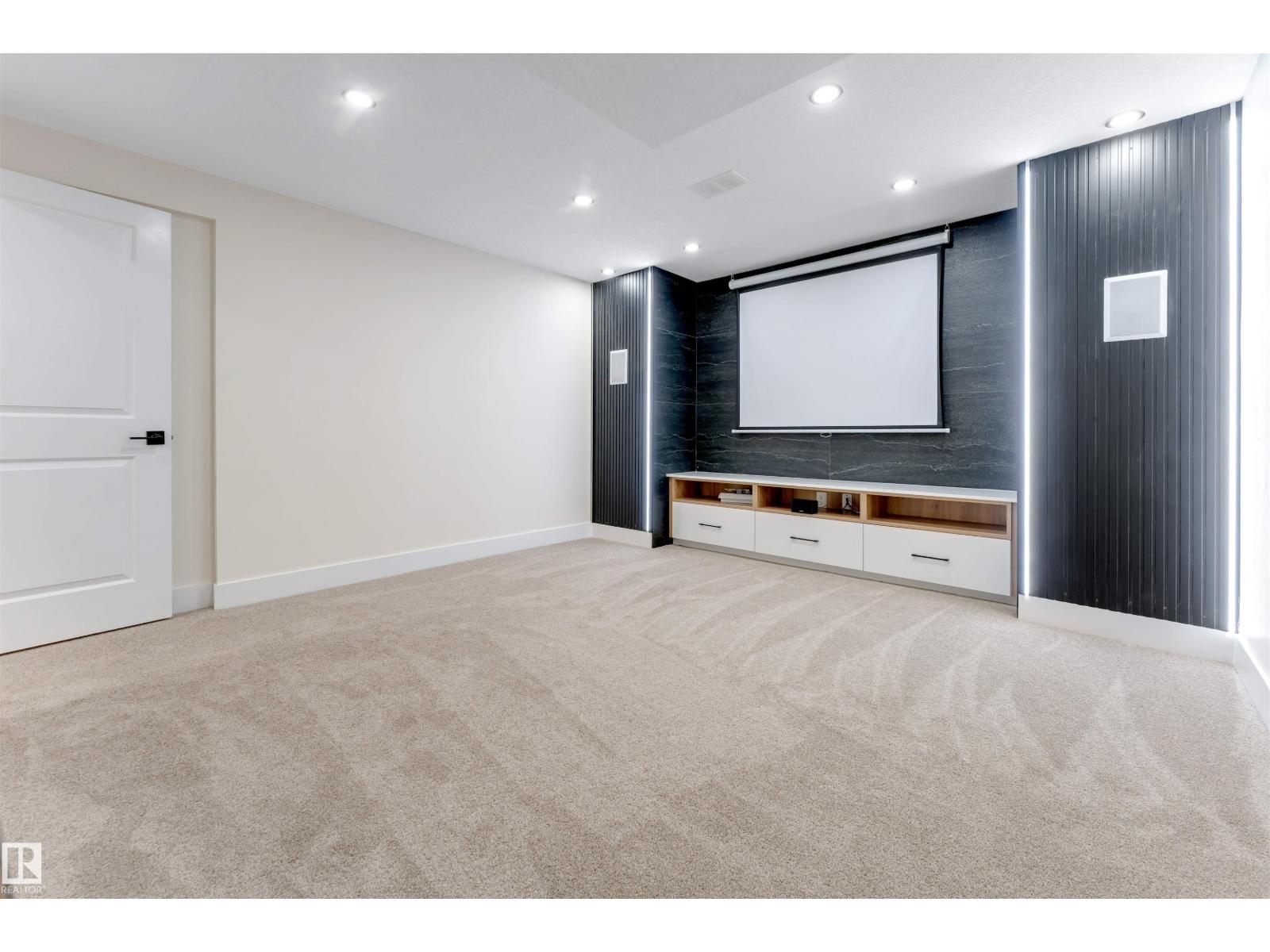 131 GARLAND CR - 33
