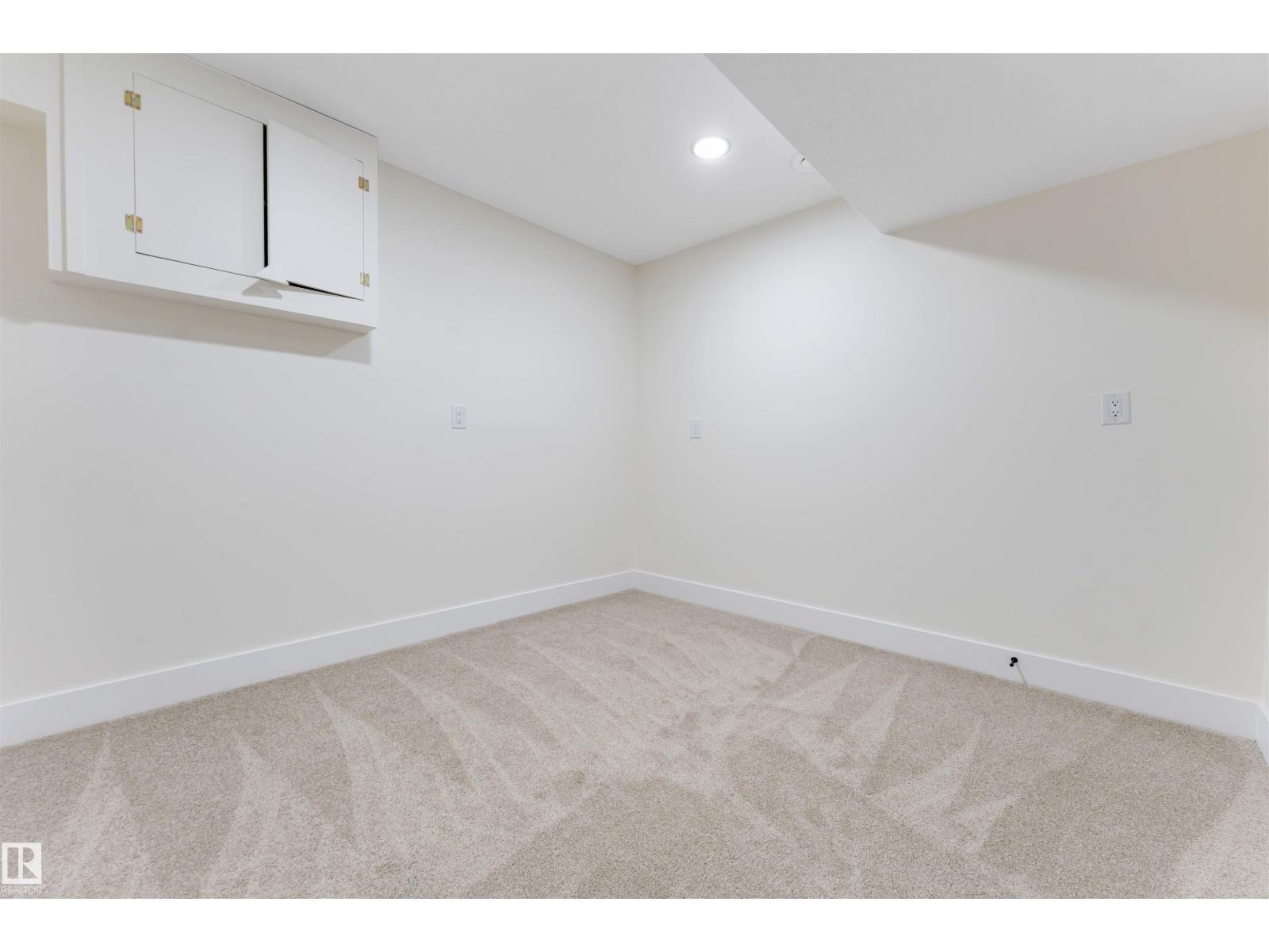 131 GARLAND CR - 36