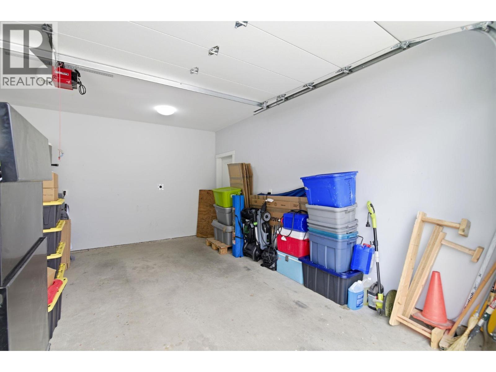 #1 1038 Stockwell Avenue - 23