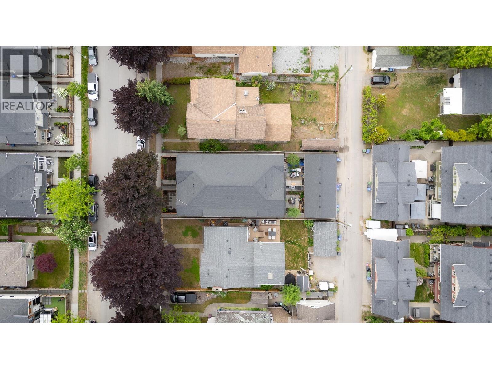 #1 1038 Stockwell Avenue - 25