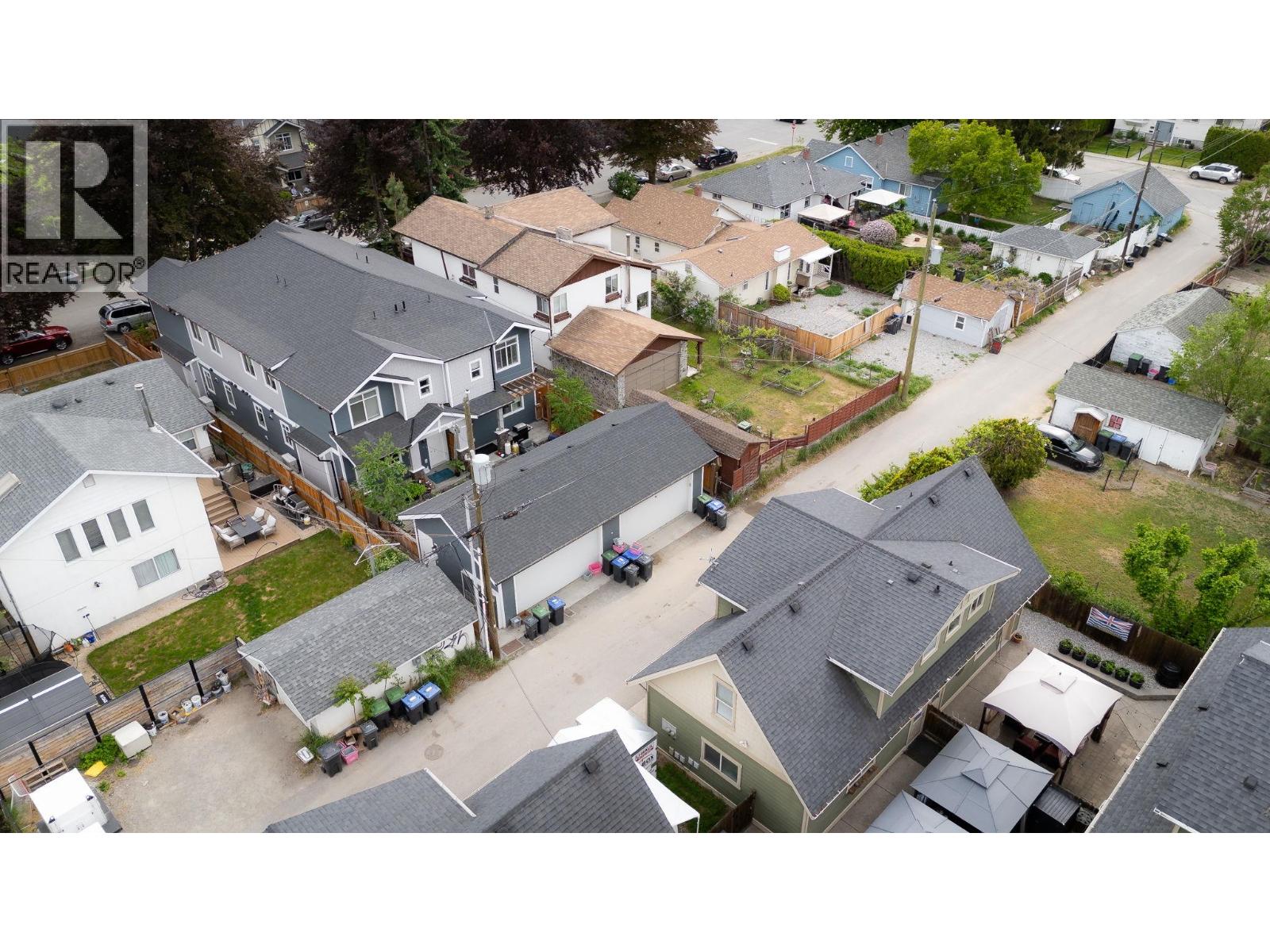 #1 1038 Stockwell Avenue - 28
