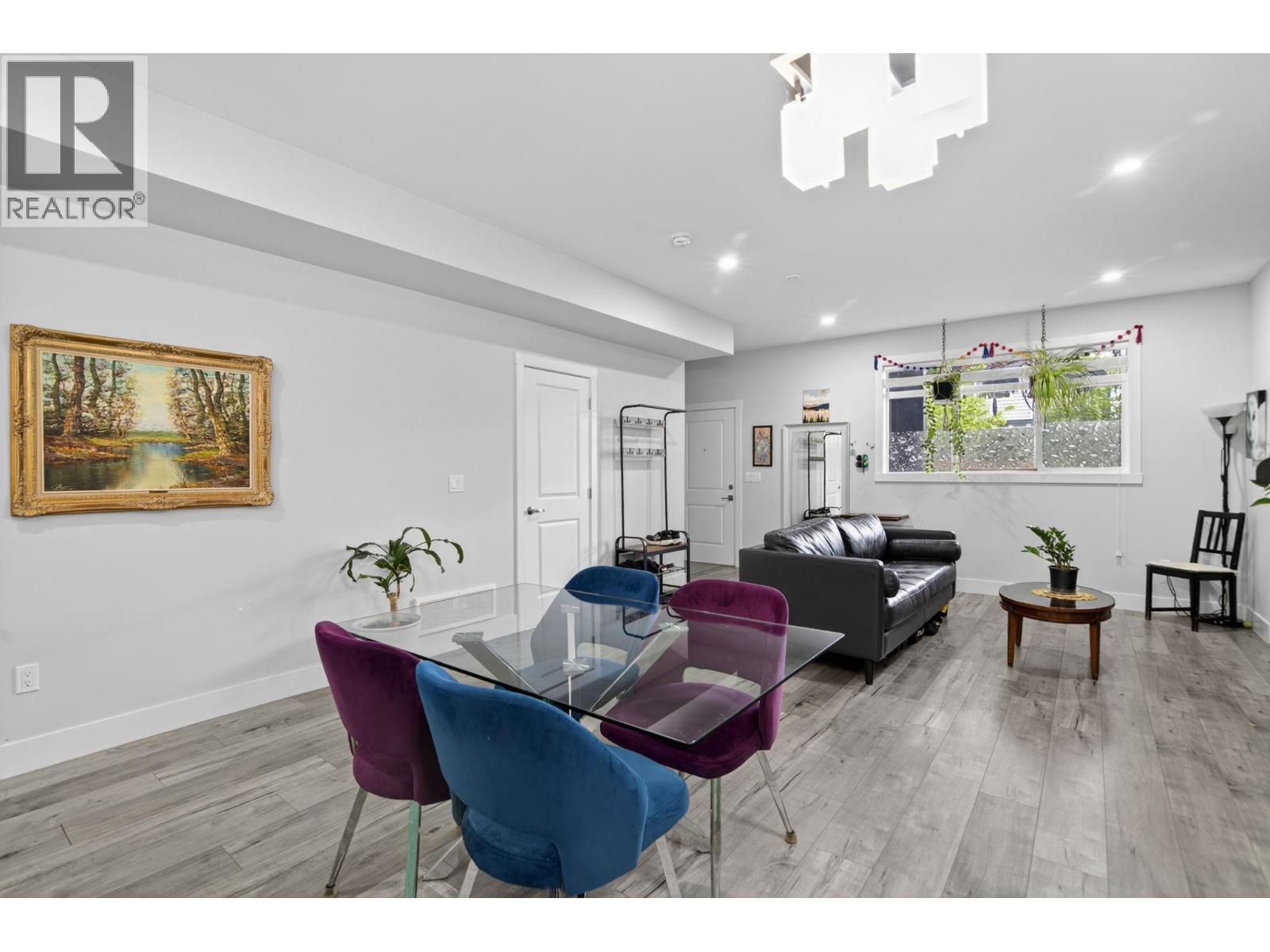 #1 1038 Stockwell Avenue - 7