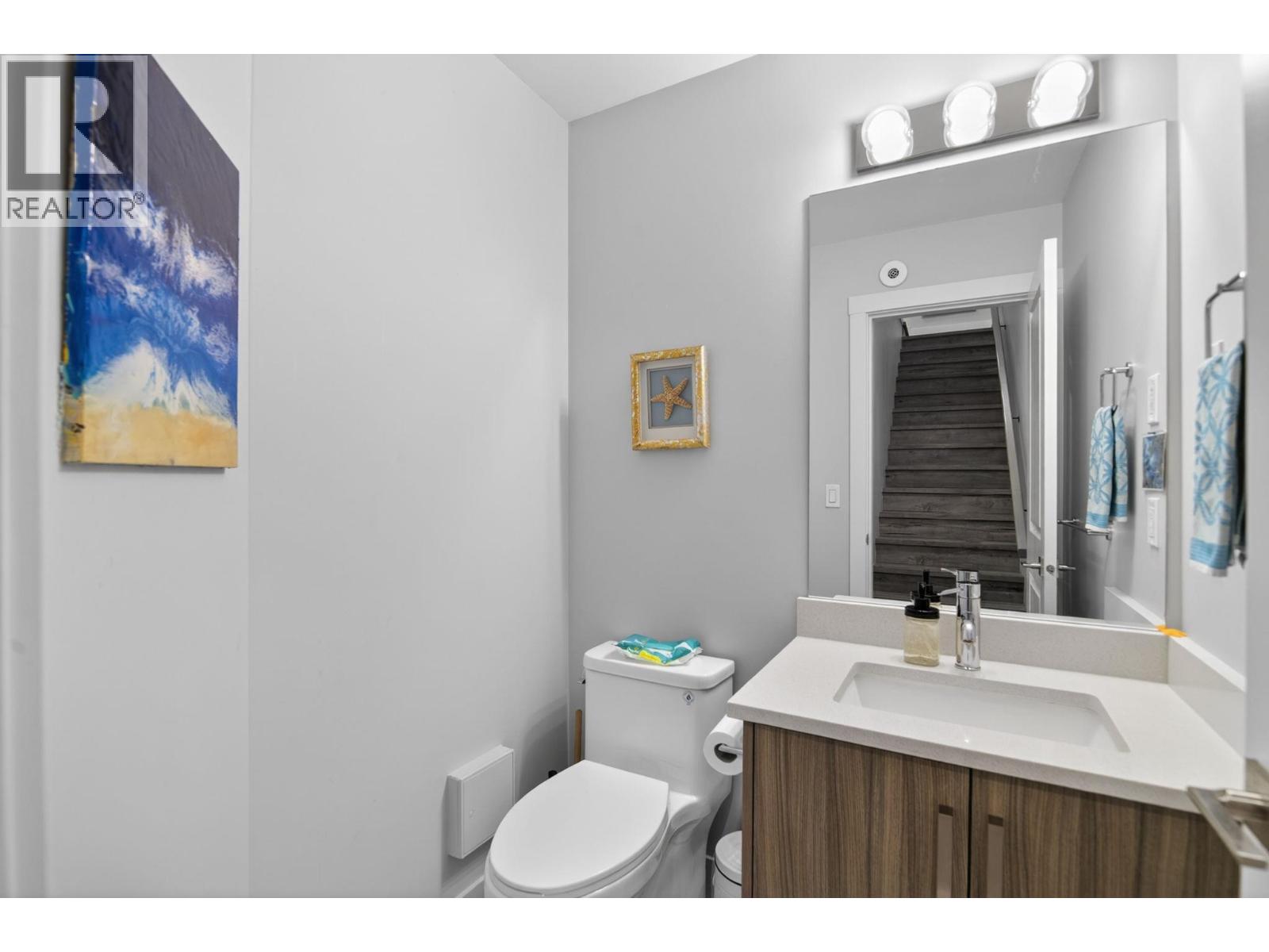 #1 1038 Stockwell Avenue - 24