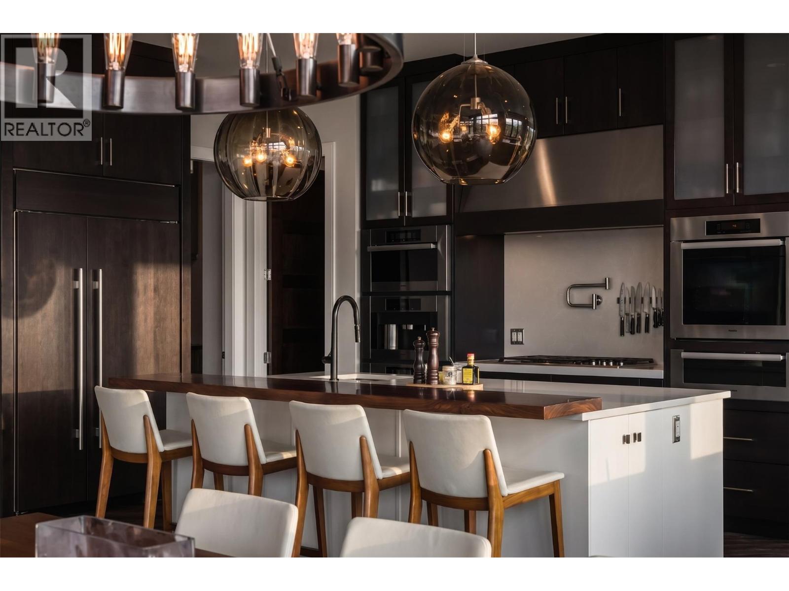  162 Skyland Drive, Kelowna