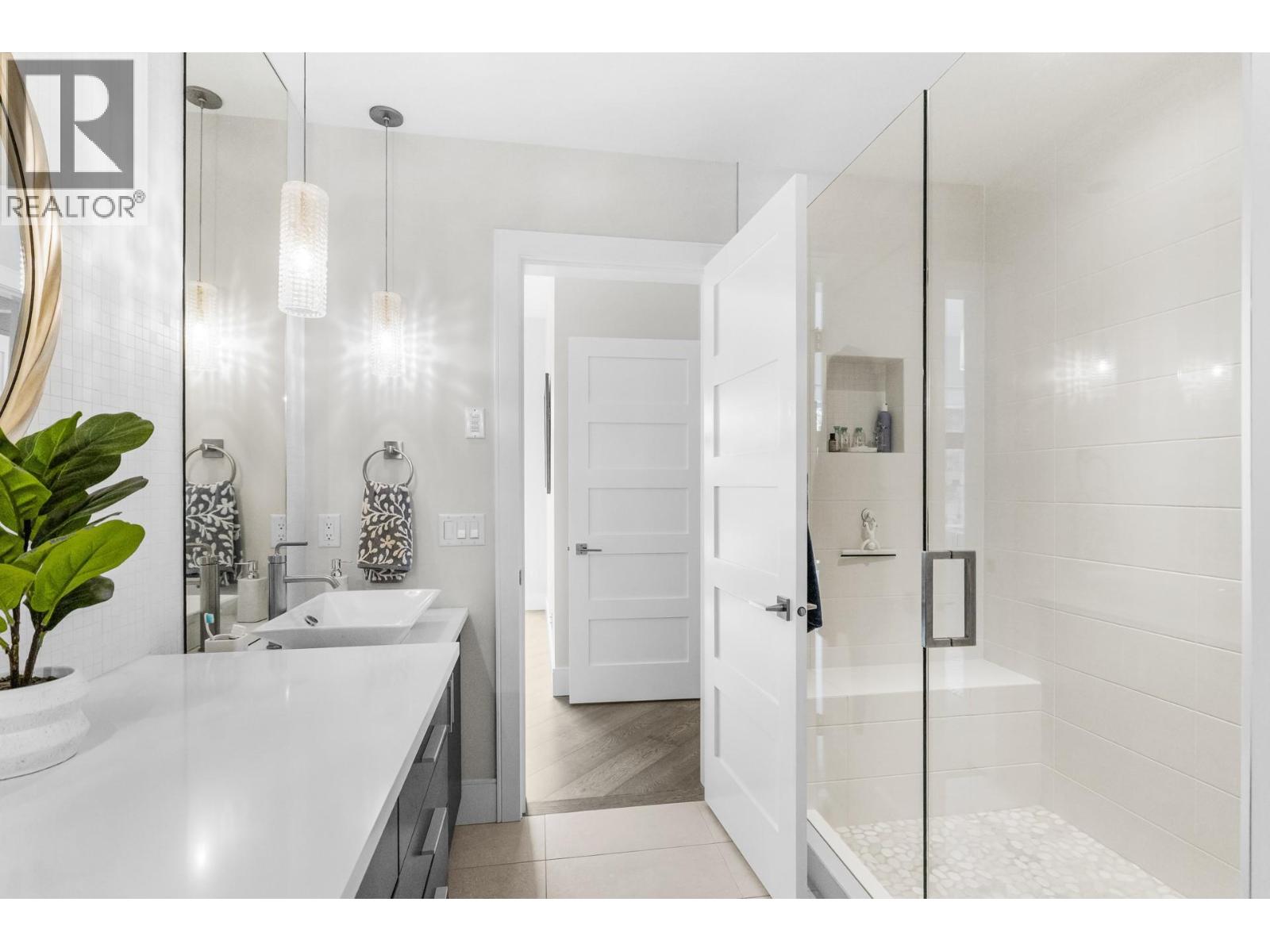  162 Skyland Drive, Kelowna