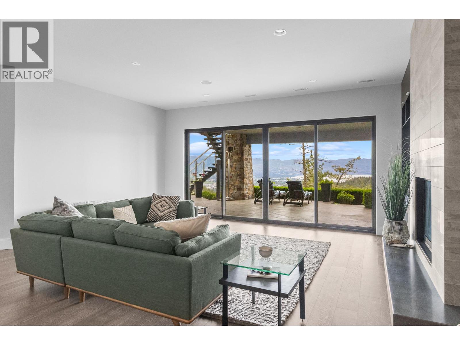  162 Skyland Drive, Kelowna