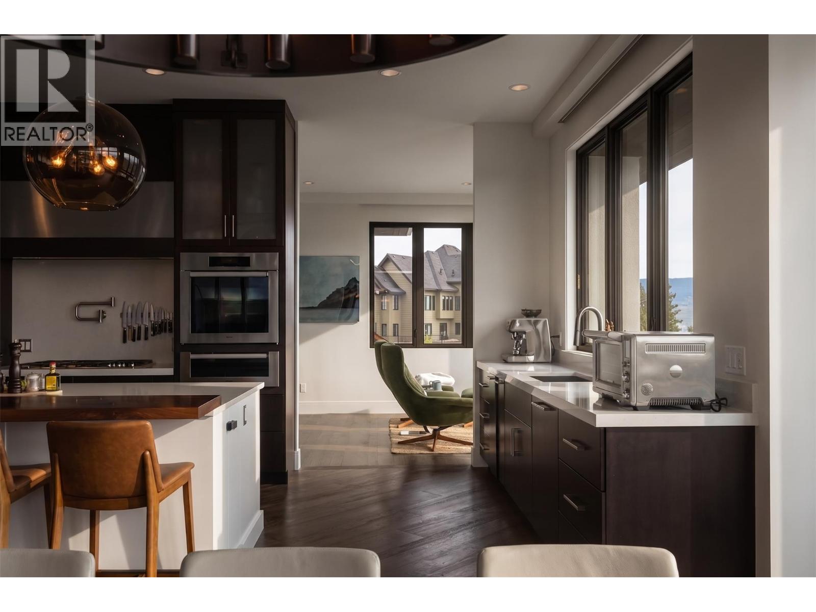  162 Skyland Drive, Kelowna