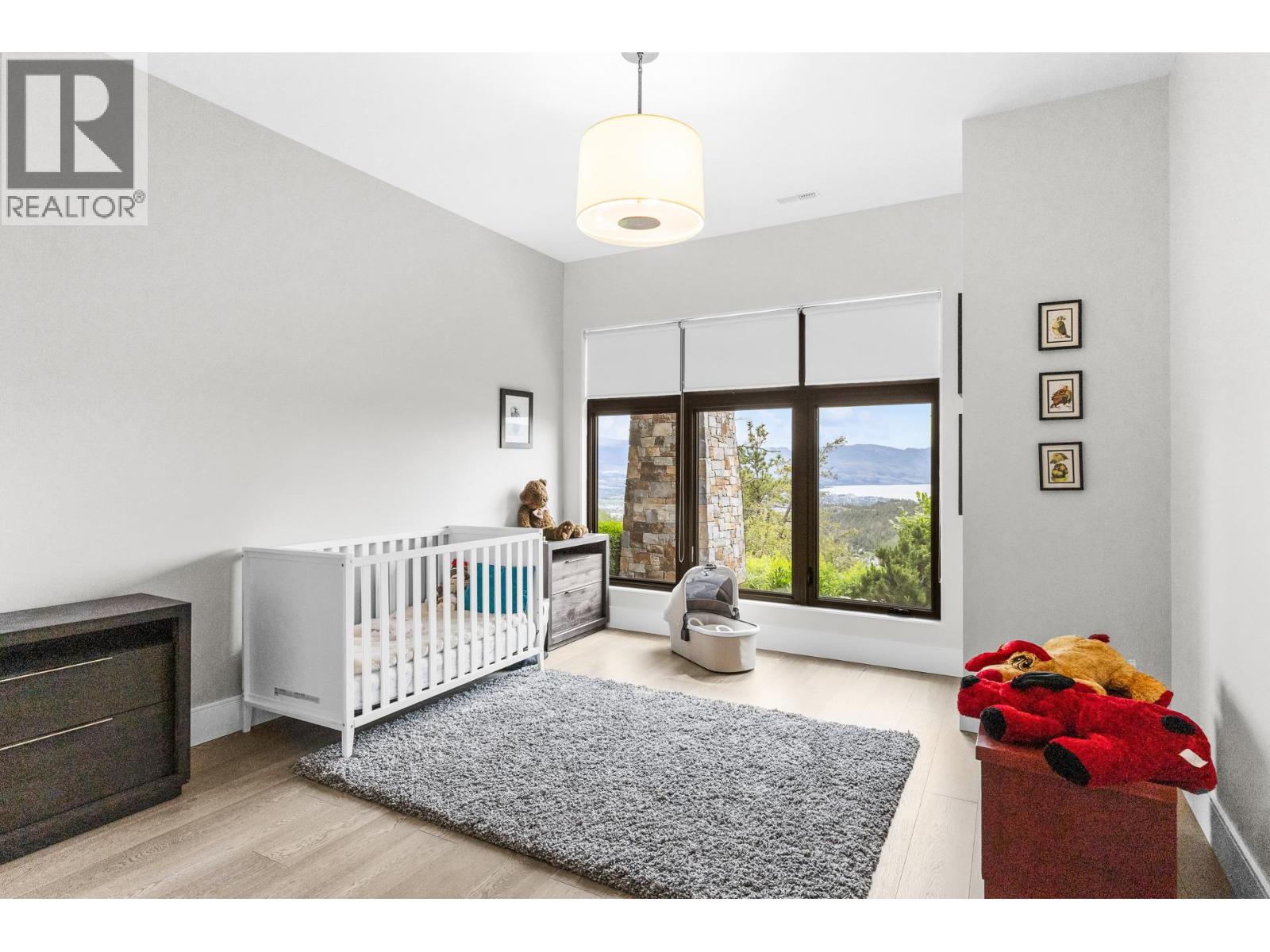  162 Skyland Drive, Kelowna