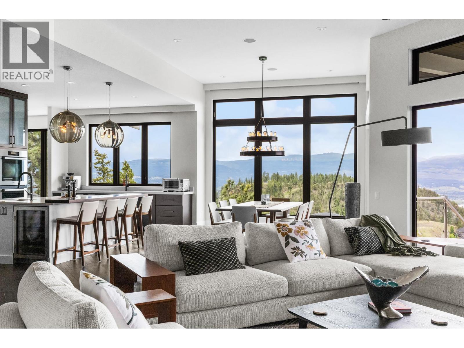  162 Skyland Drive, Kelowna