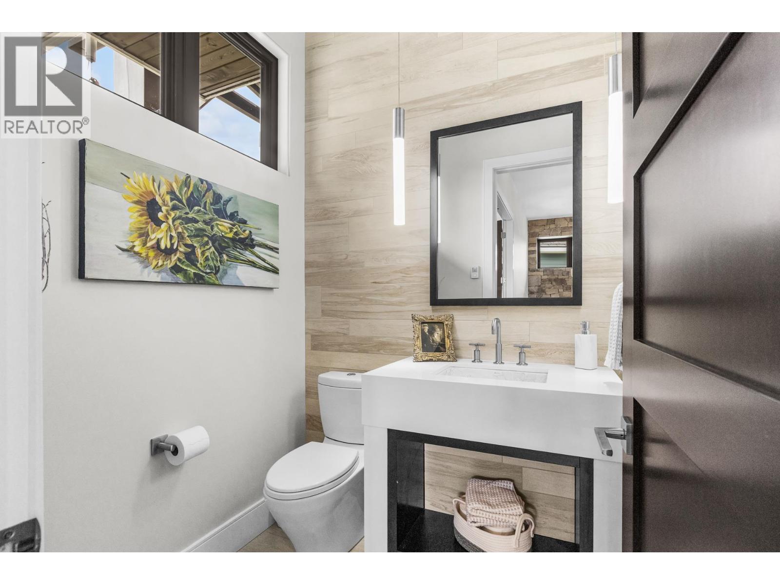  162 Skyland Drive, Kelowna