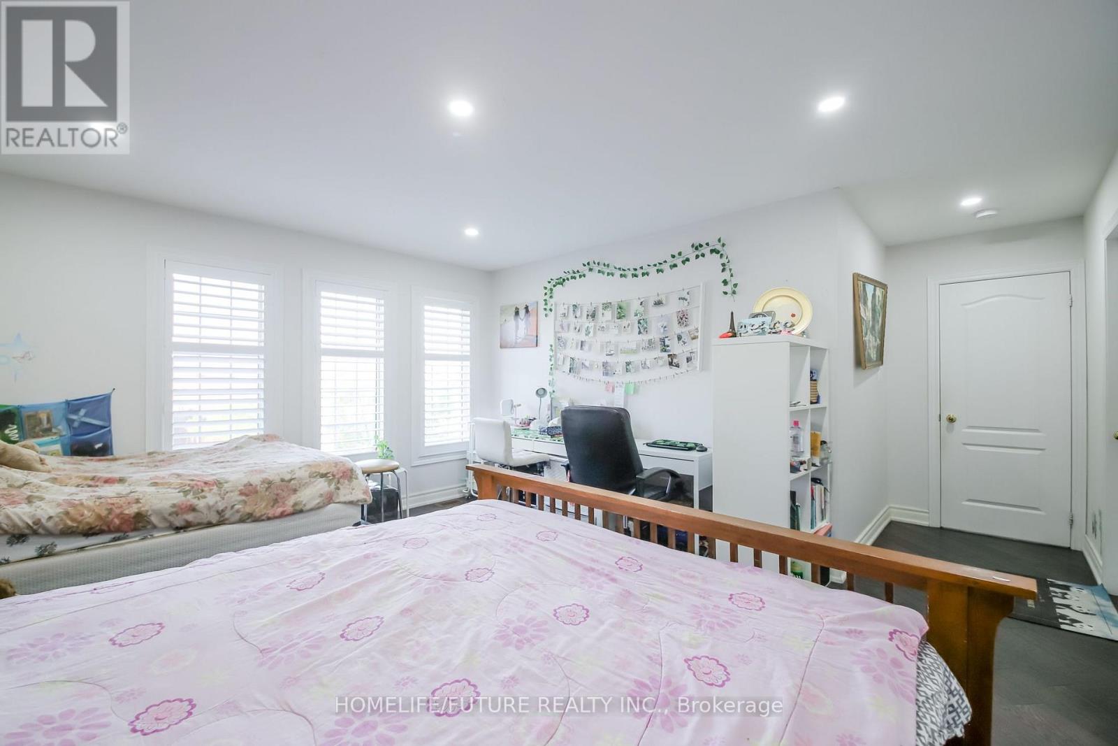 20 MINGAY AVENUE - 27