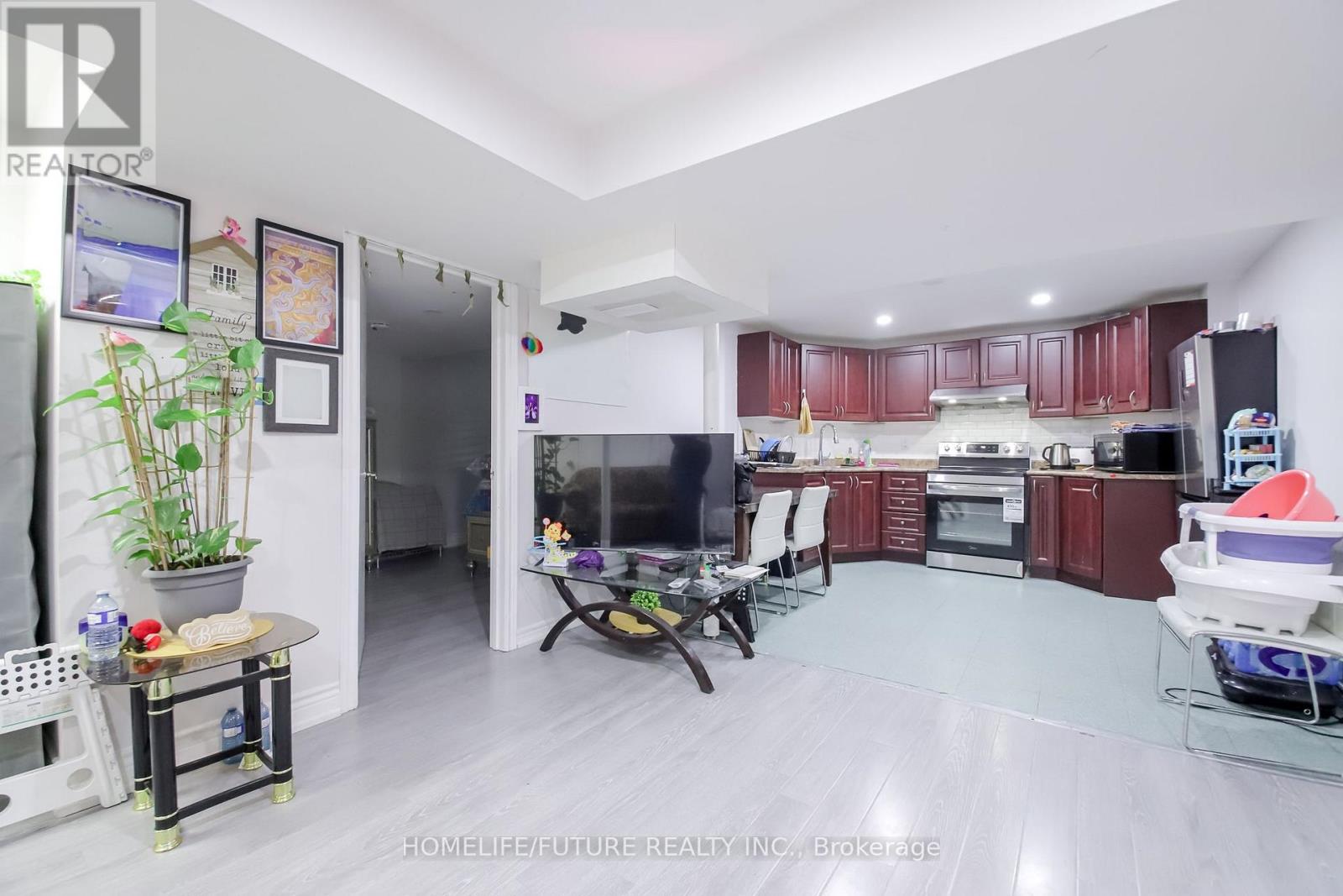 20 MINGAY AVENUE - 37