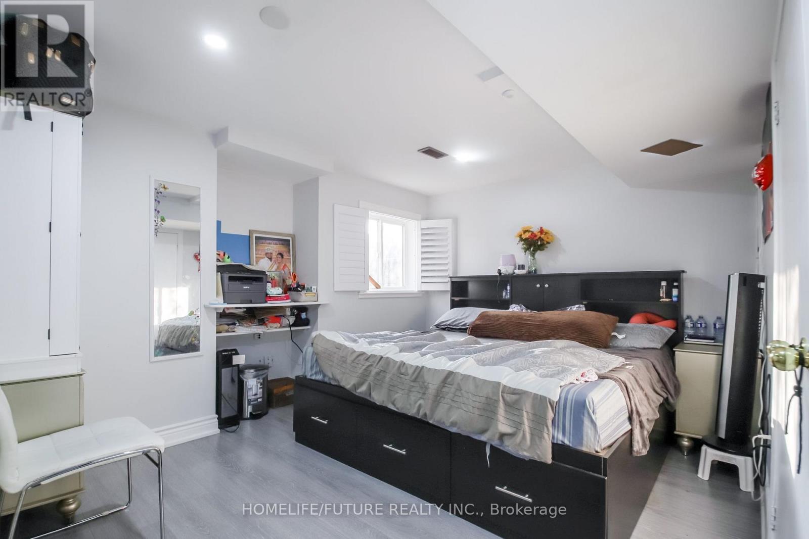 20 MINGAY AVENUE - 40