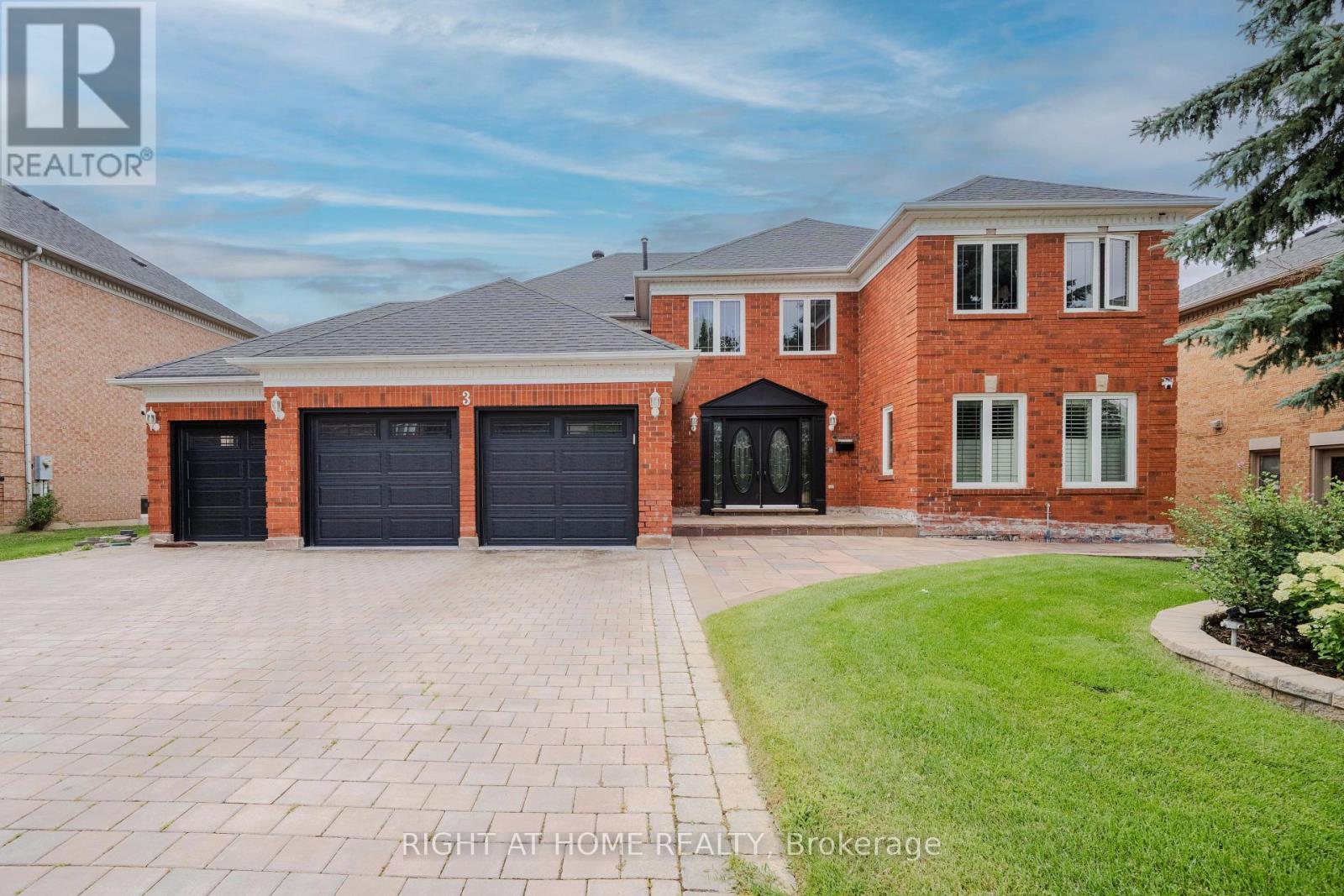 Listing photo of LOWER - 3 GLENAYR ROAD