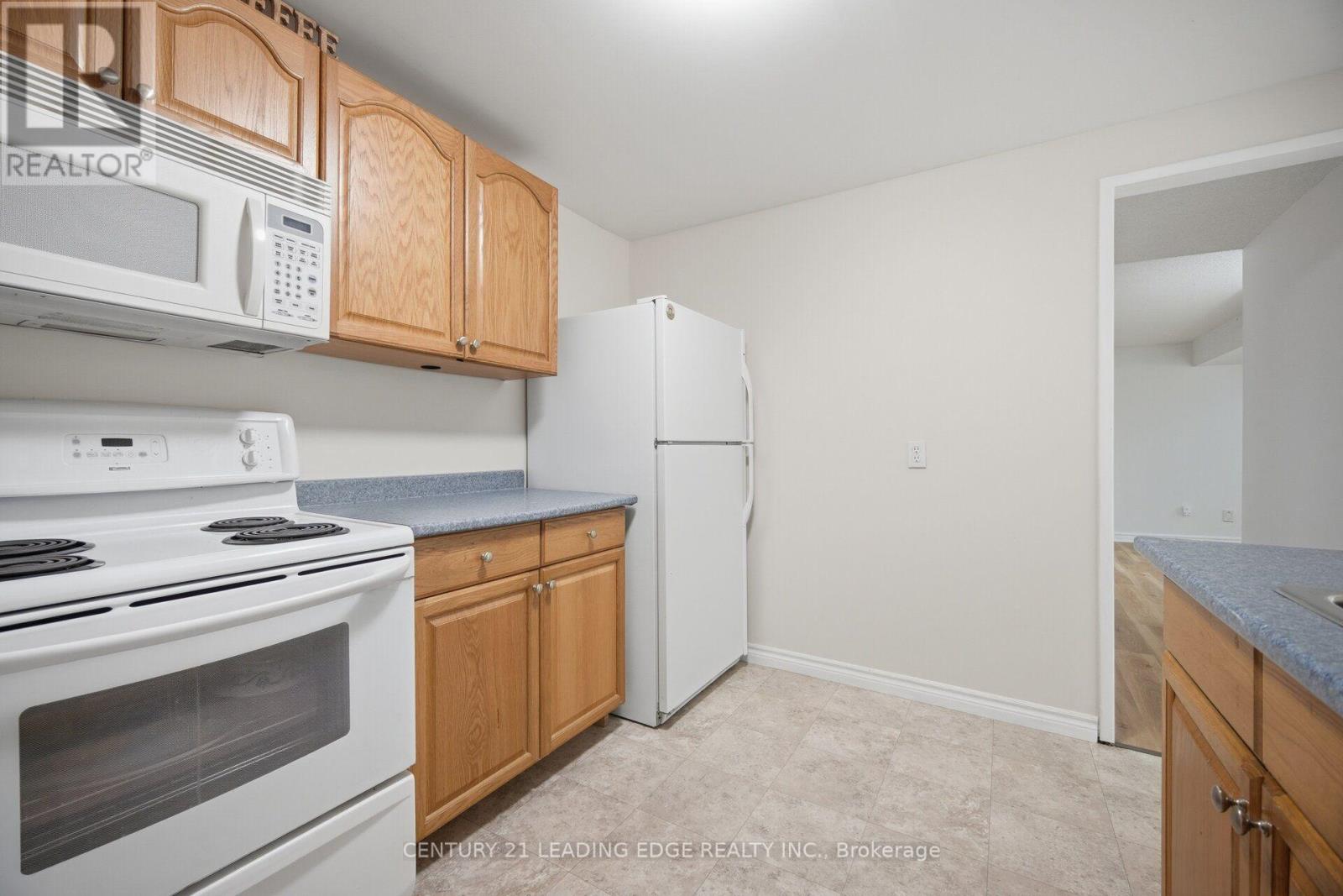 923 REDBIRD CRESCENT - 46
