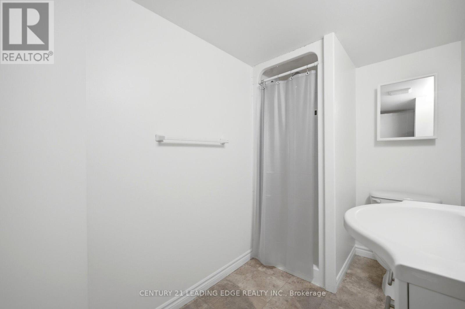 923 REDBIRD CRESCENT - 35