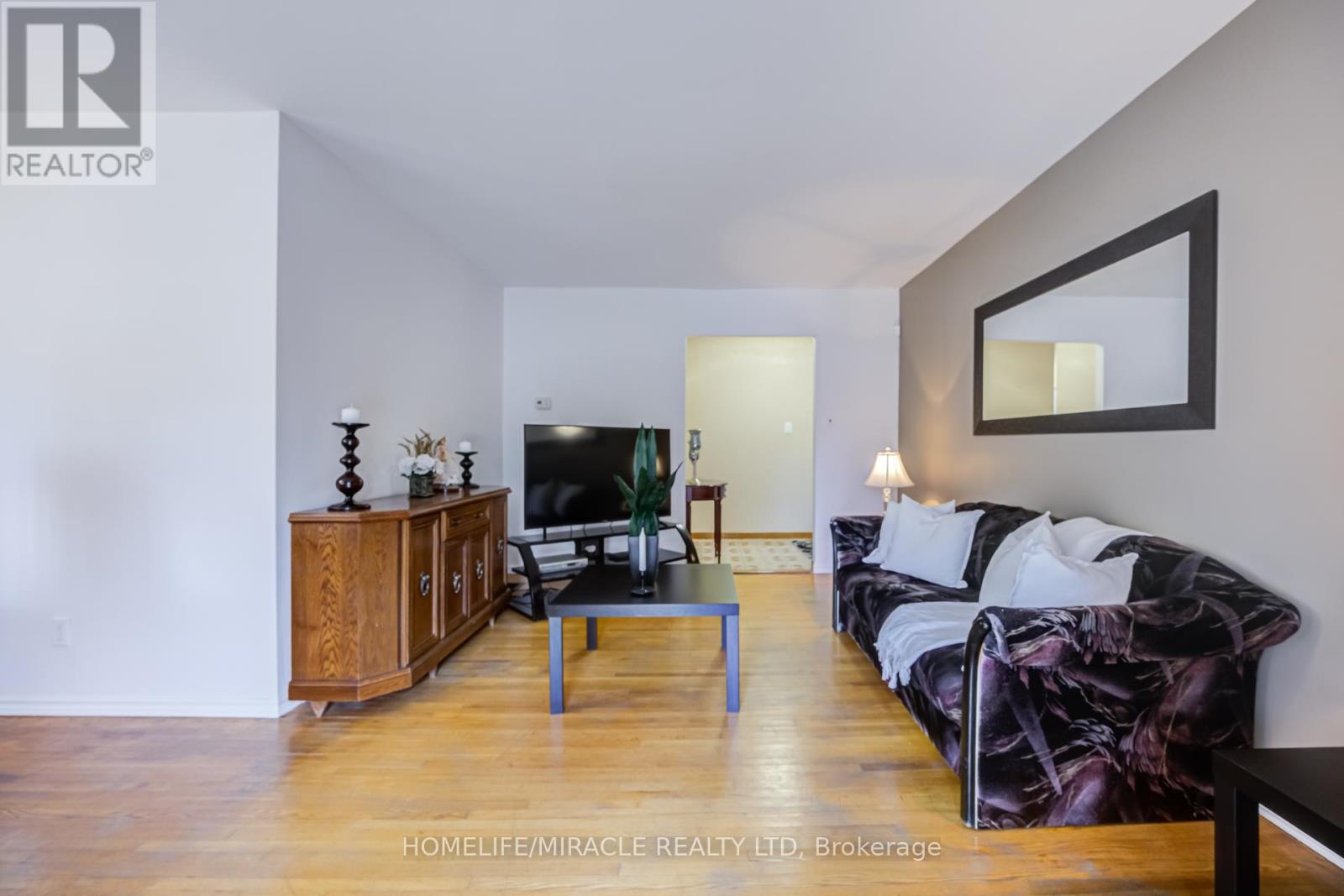 9 WHEATSHEAF CRESCENT - 10