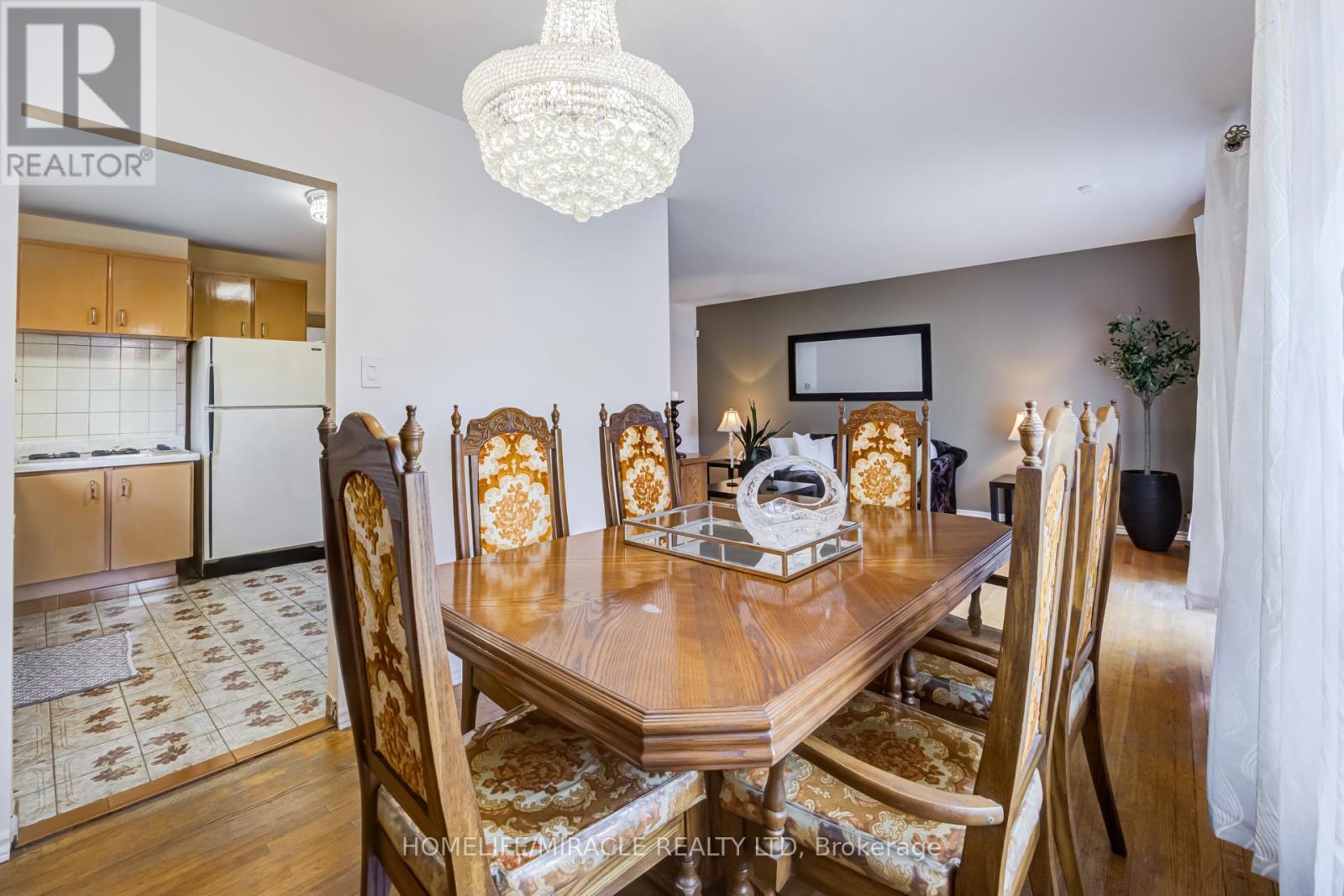 9 WHEATSHEAF CRESCENT - 15