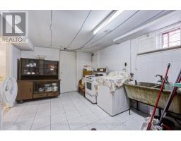 9 Wheatsheaf Crescent, Toronto, ON M3N1P7 Photo 36