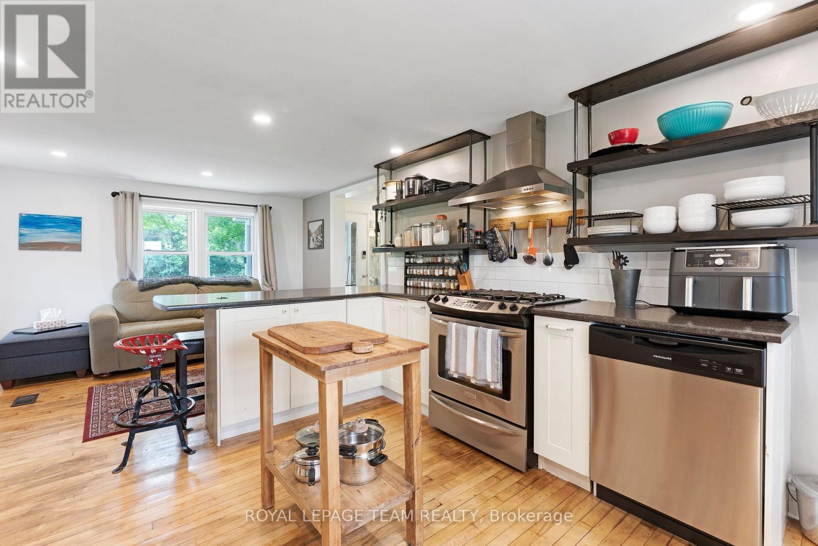 715 RIVER ROAD - Image 12