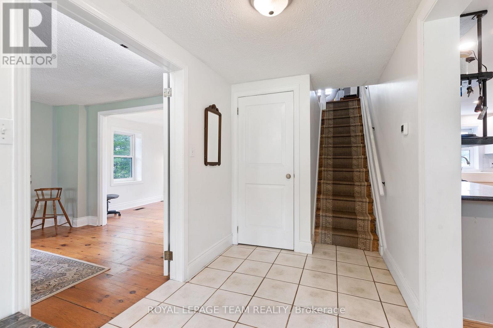 715 RIVER ROAD - Image 19