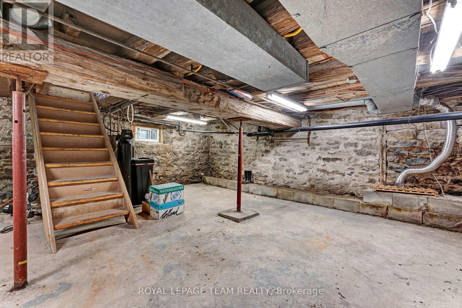 715 RIVER ROAD - Image 28