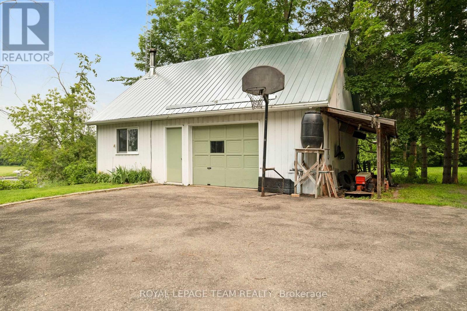 715 RIVER ROAD - Image 35