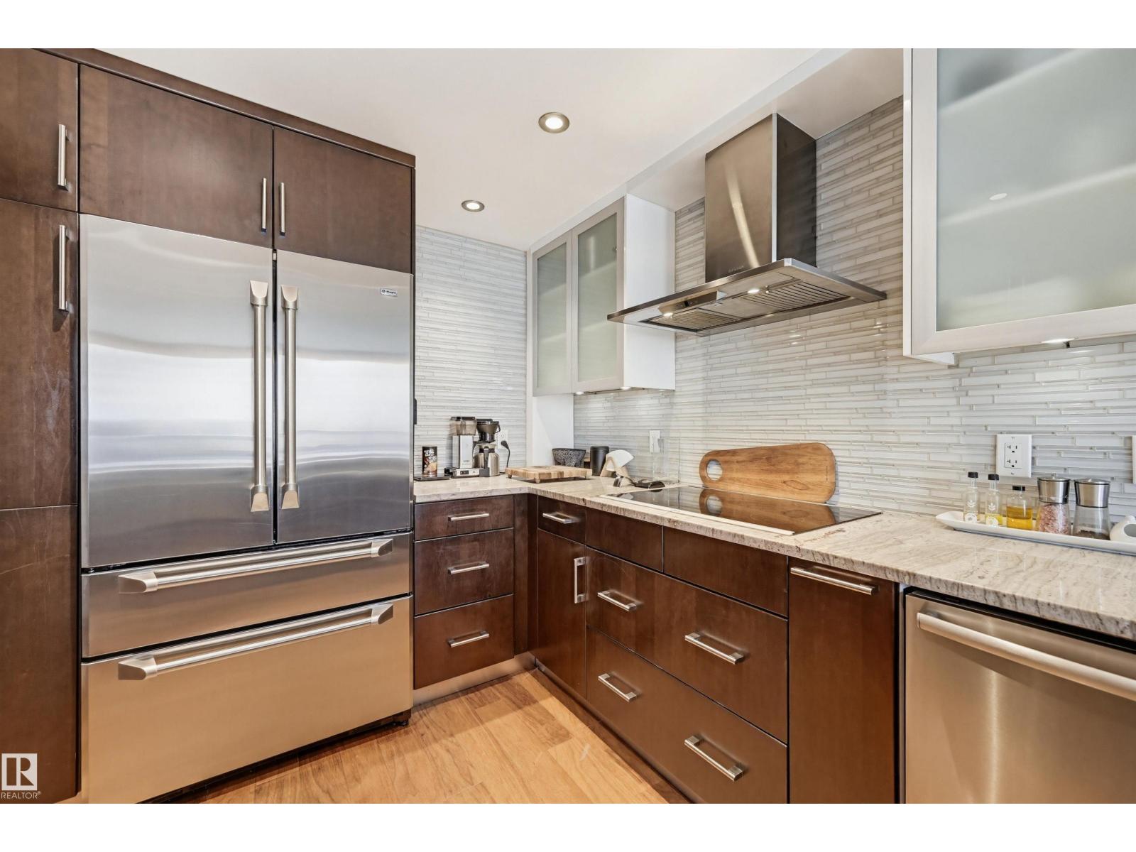 #806 10045 118 ST NW - 13