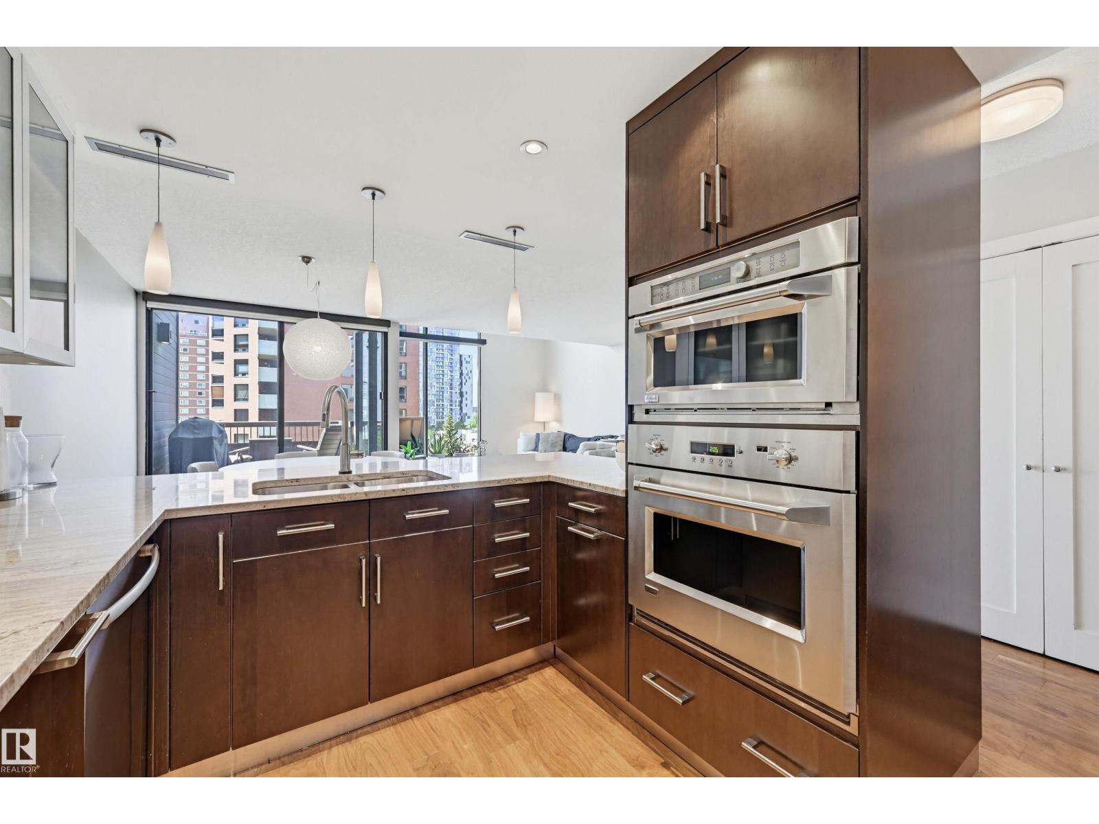 #806 10045 118 ST NW - Image 14
